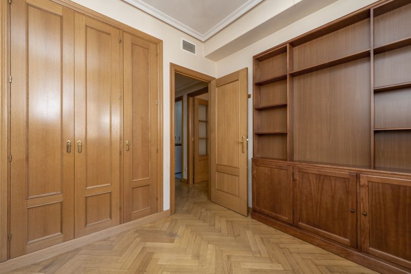 Built In Wardrobe Installation in Woodbridge, VA